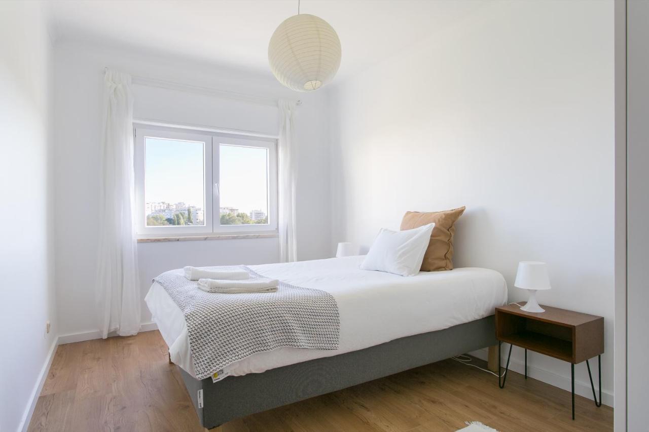 Apartamento Central Setubal Sossegado E Com Luz Екстериор снимка